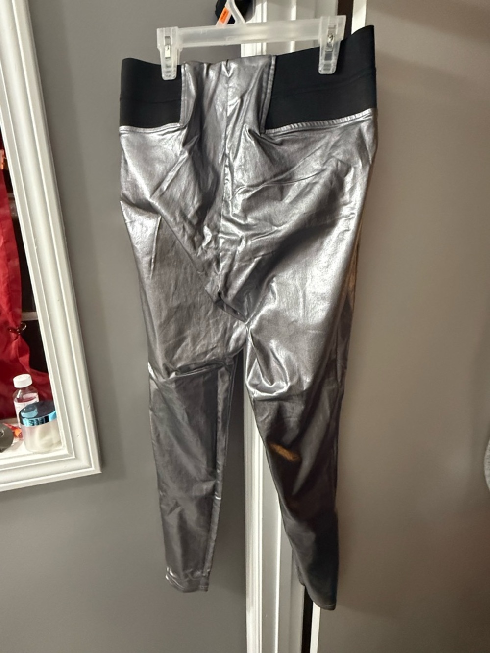 Simply Vera Vera Wang Silver Leggings with Black Waistband - Picture 5 of 5